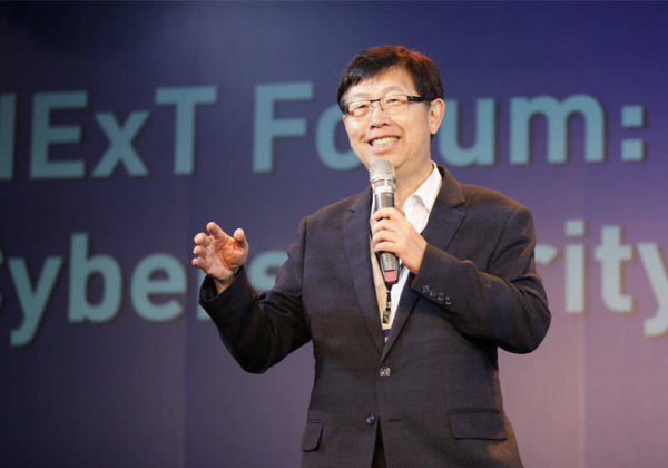 赢正通 要有大合作？富士康董事长先见奥特曼再见黄仁勋、股价大涨8%